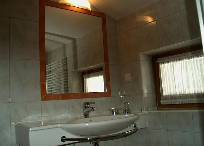 Πανσιόν Gaestehaus Elfriede 3*